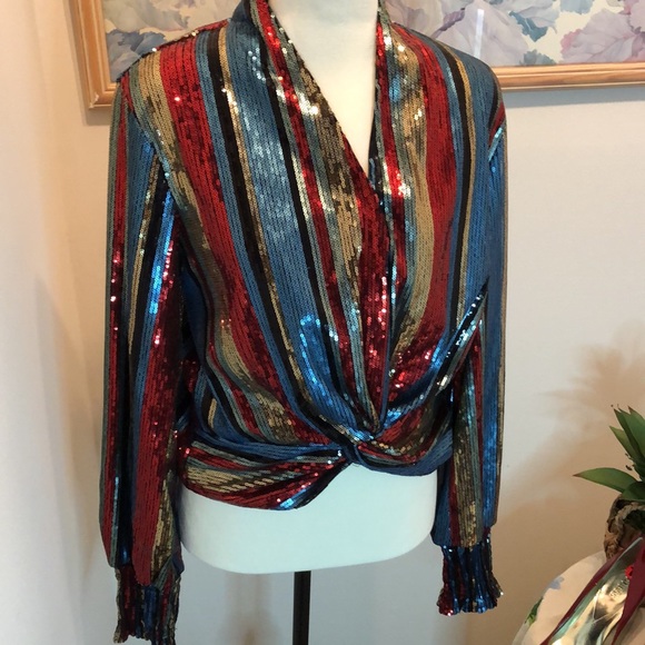 Vici Striking and cool sequin shirt with front twist. Size medium runs small - Picture 3 of 14